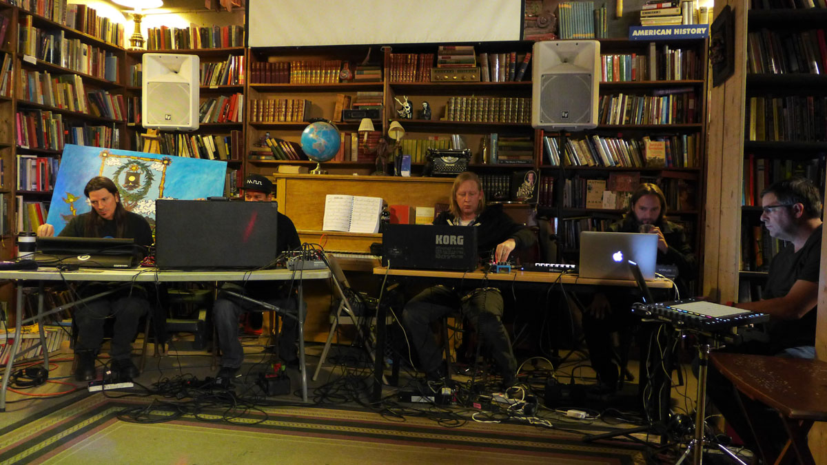 Synth Drone Collective