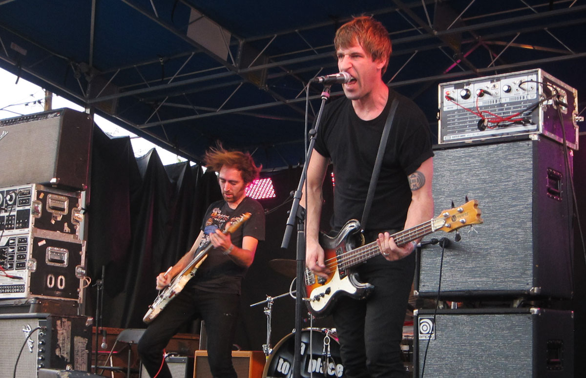 APlaceToBuryStrangers_Jul21_2012_TomMurphy