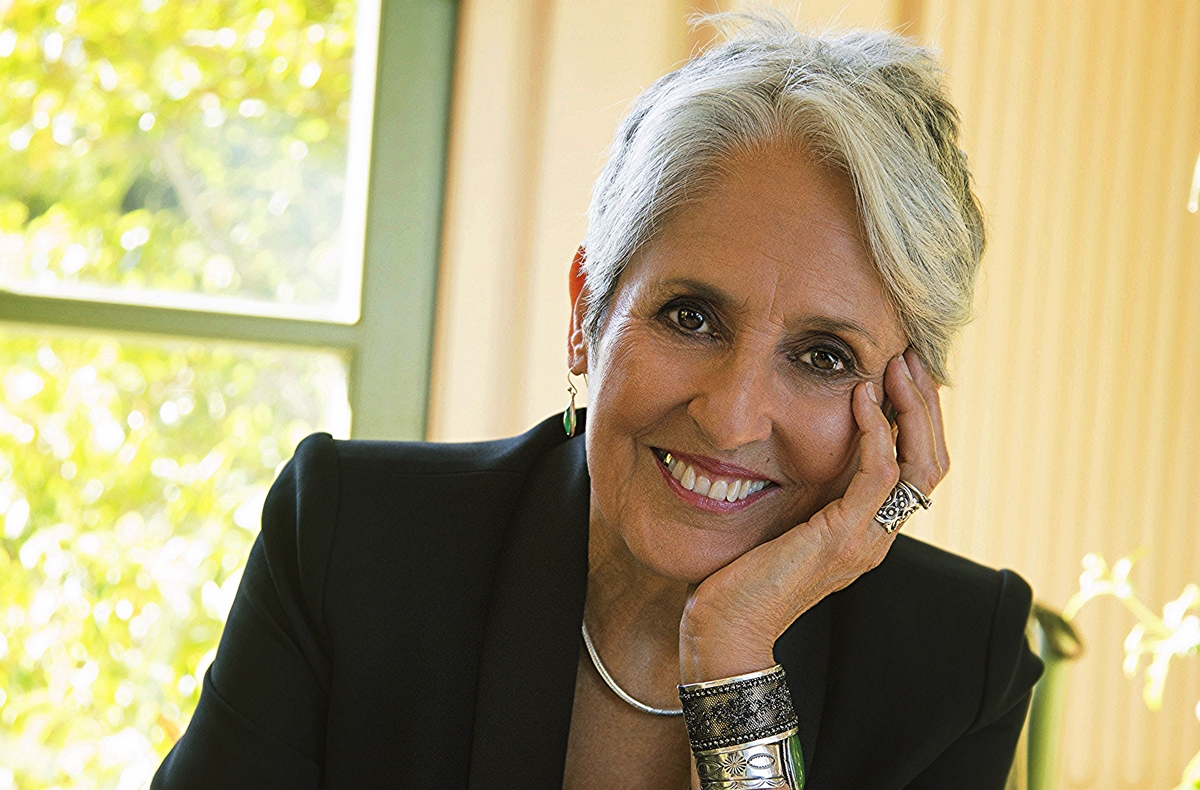 Joan_Baez_DanaTynan2