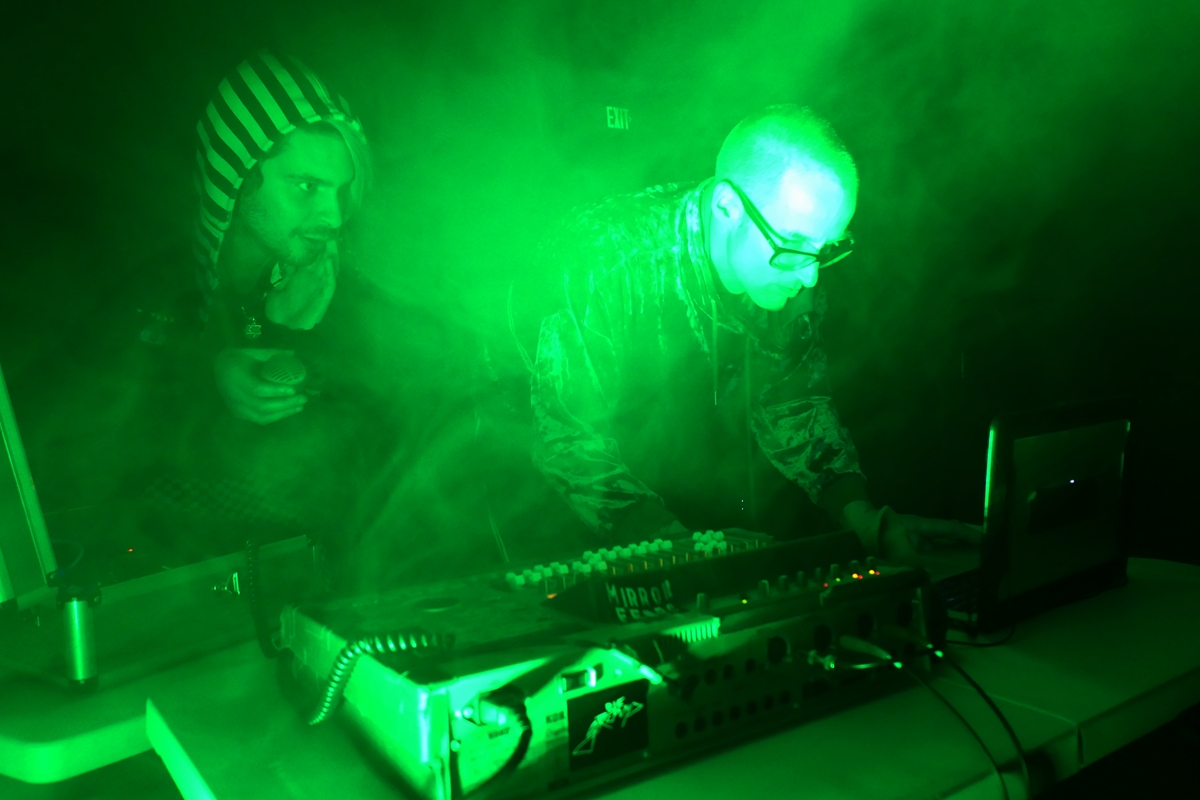 Demoncassettecult_wJuniordeer_Nov8_2018_TomMurphy