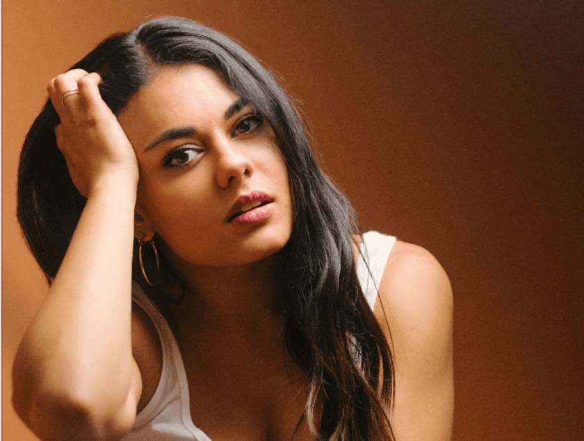 NoeSolange_RunningAway_crop