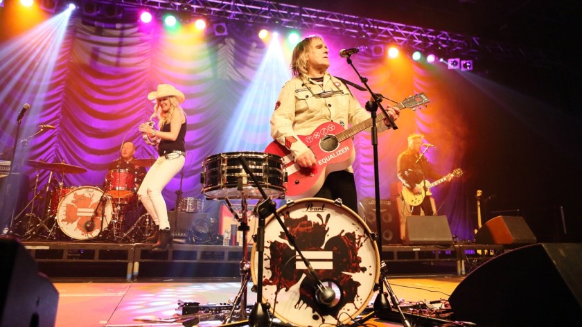 TheAlarm_AndyLaBrow3