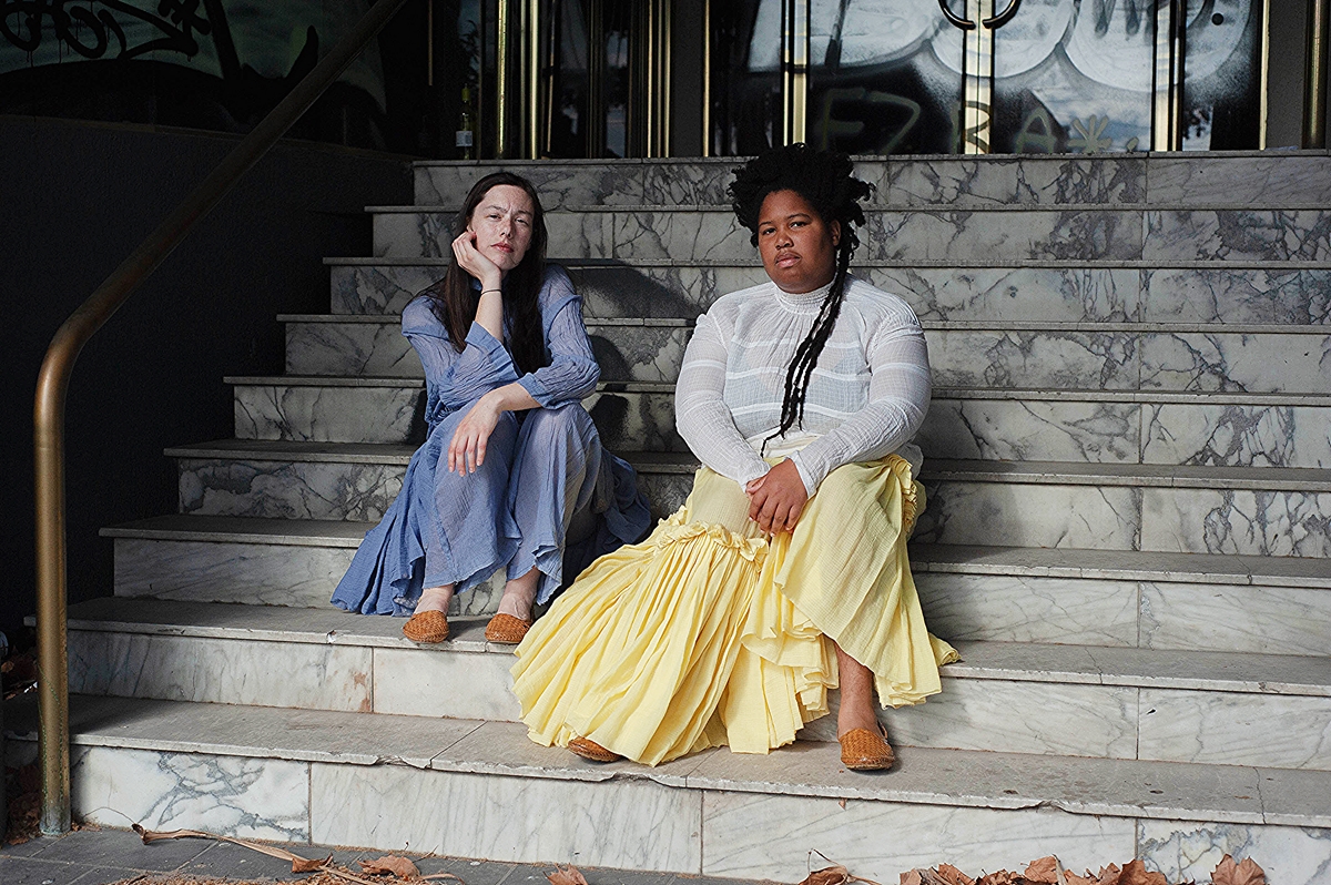 DivideAndDissolve2_sm