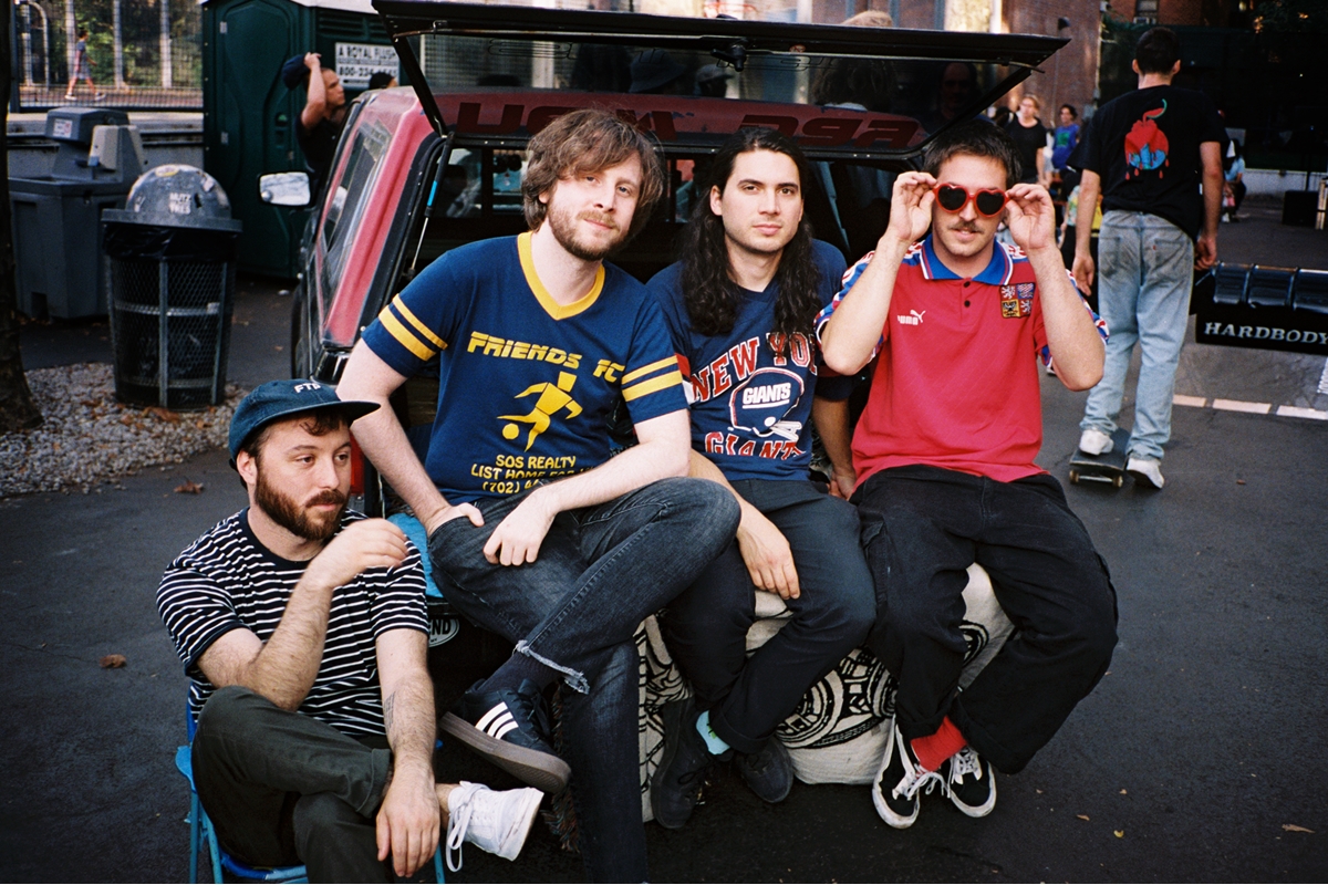 Anamanaguchi-LeiaJospe2