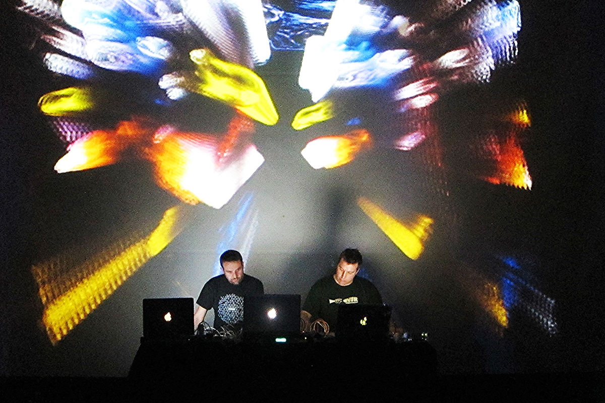 Plaid_Nov19_2011_TomMurphy